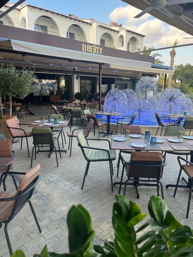 Papho'S Mare Apts Paphos מראה חיצוני תמונה