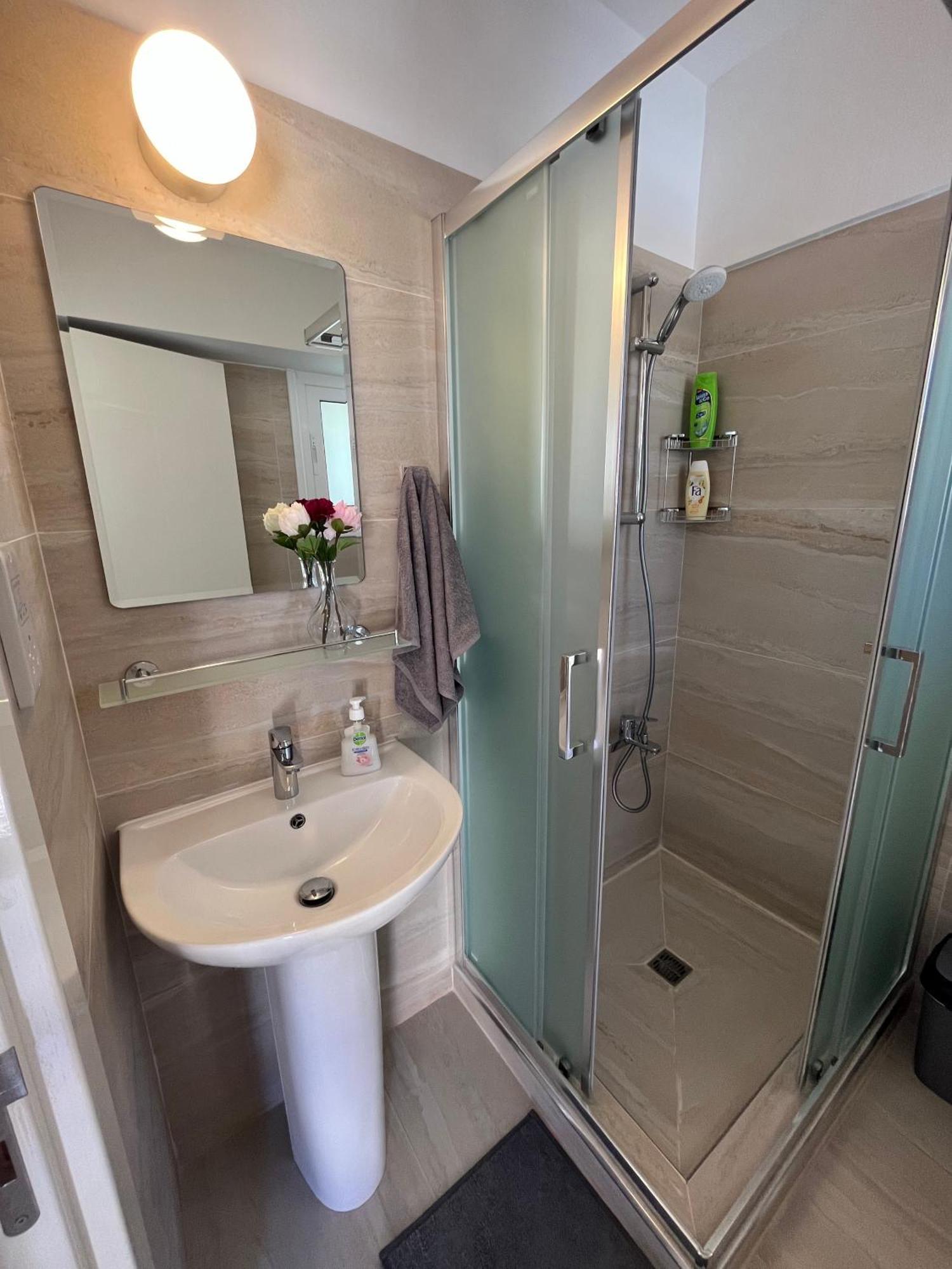 Papho'S Mare Apts Paphos מראה חיצוני תמונה